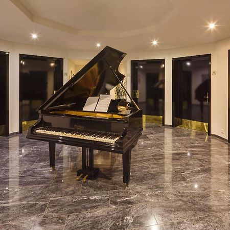 Business Hotel First Feusisberg Ngoại thất bức ảnh